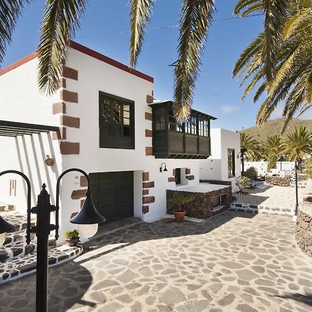 Villa Haria Lux By Escapehome Ngoại thất bức ảnh