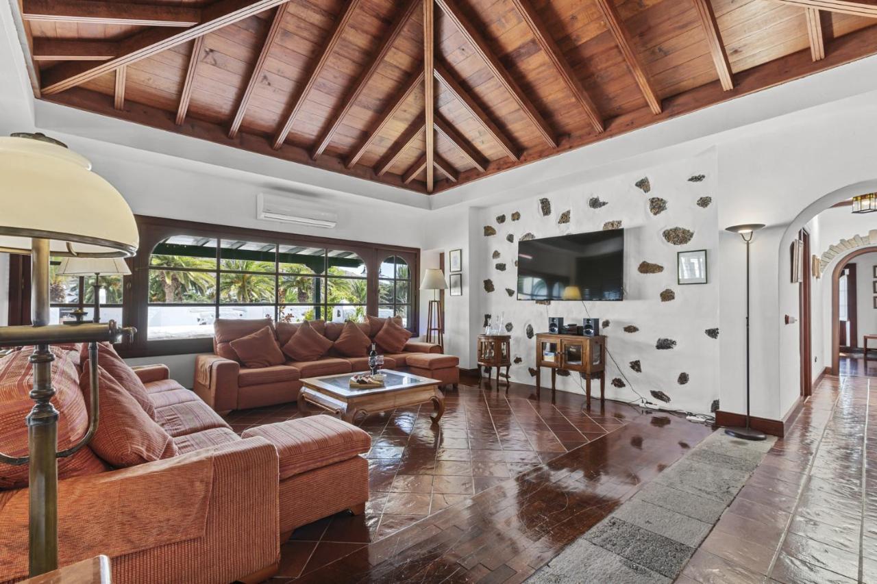 Villa Haria Lux By Escapehome Ngoại thất bức ảnh