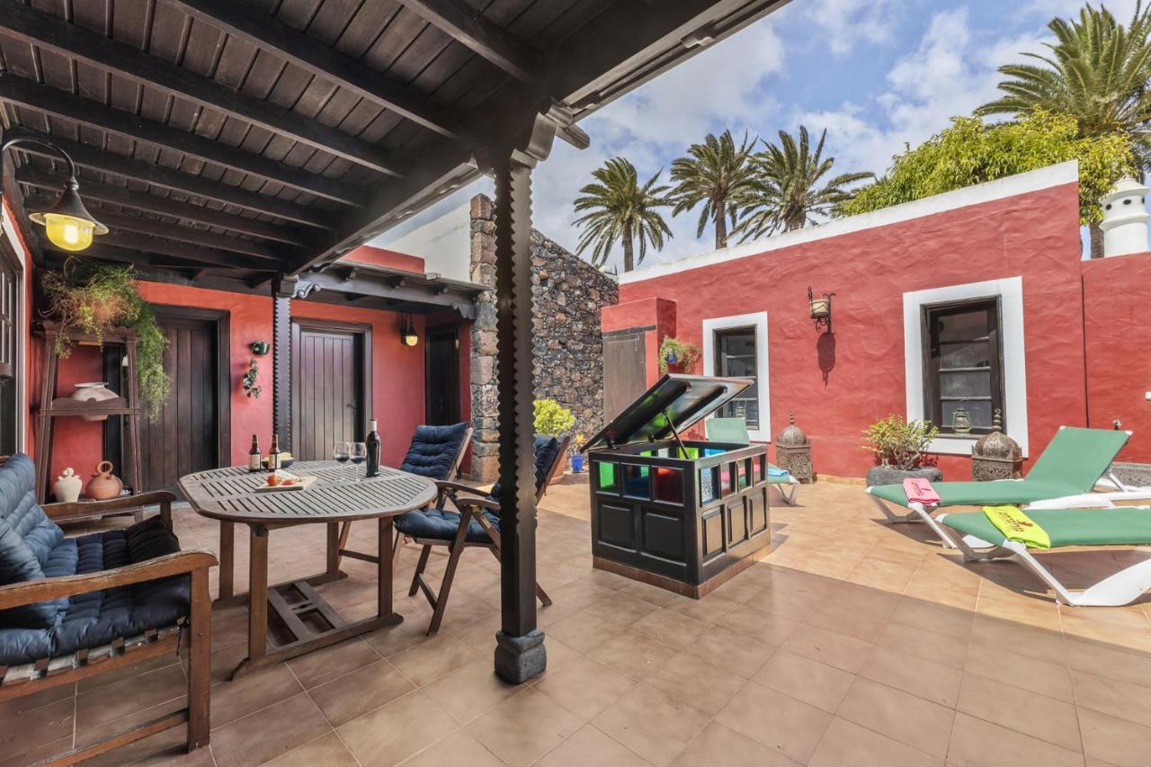 Villa Haria Lux By Escapehome Ngoại thất bức ảnh