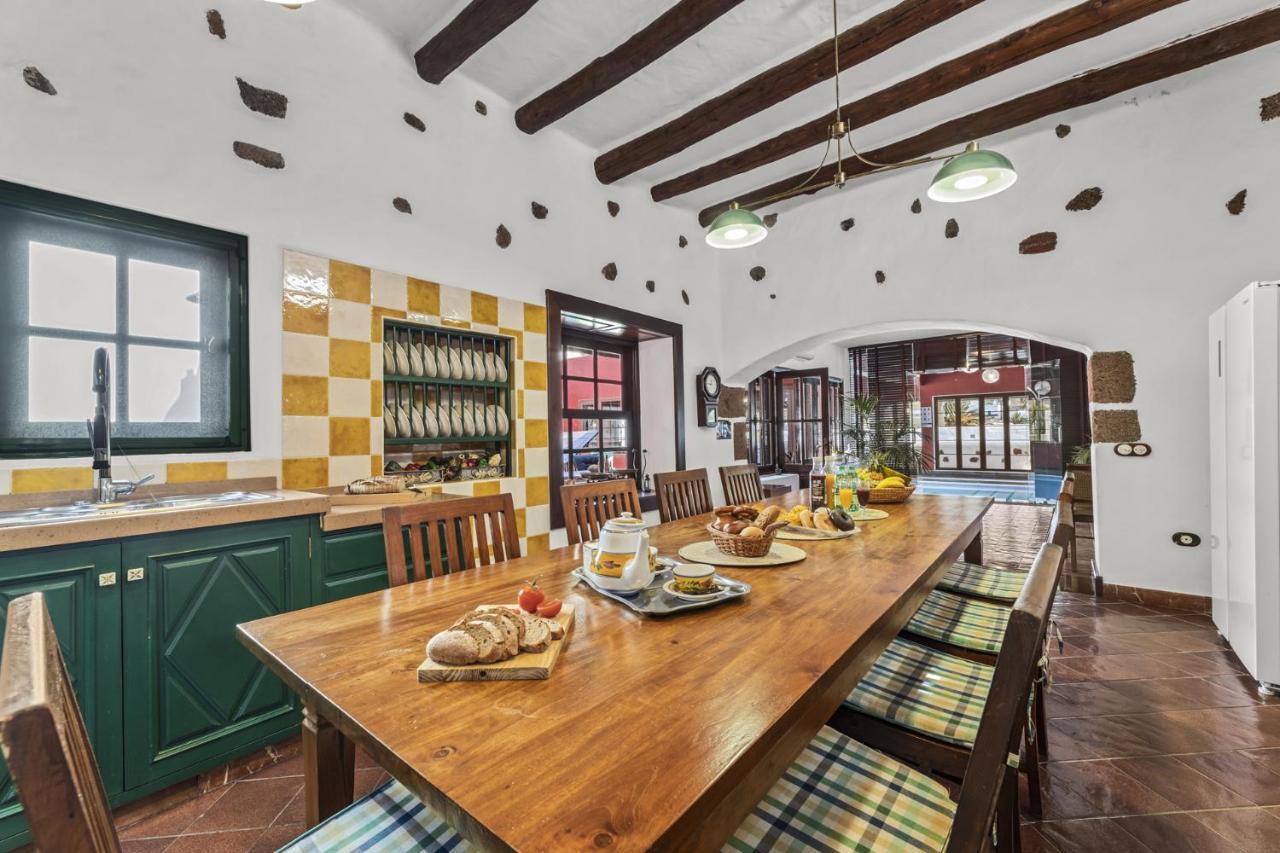 Villa Haria Lux By Escapehome Ngoại thất bức ảnh